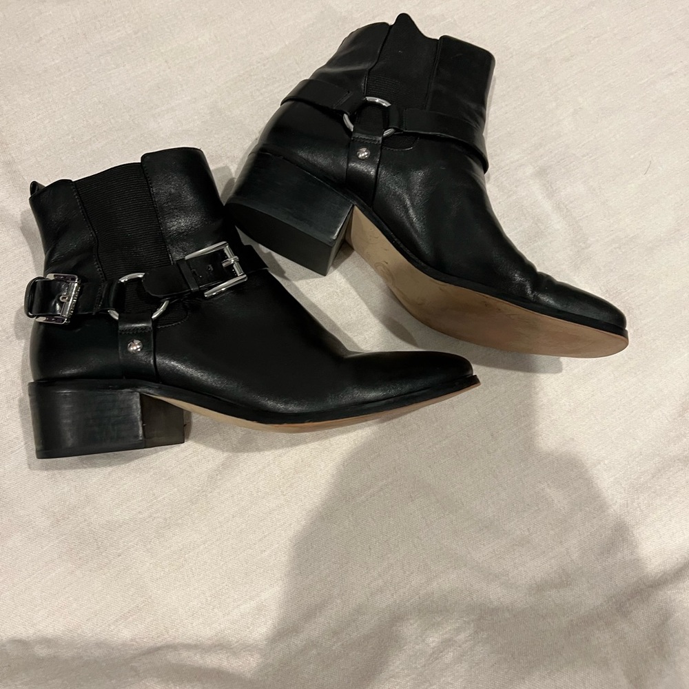 Michael Kors Black Leather Ankle Moto Boots Booties Straps Buckles Harness 8.5